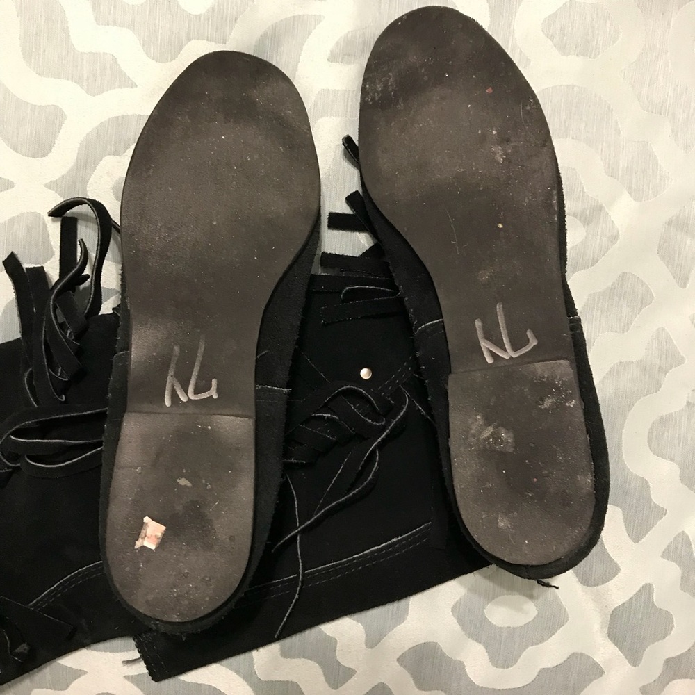 Minnetonka fringe boots - Picture 5 of 6
